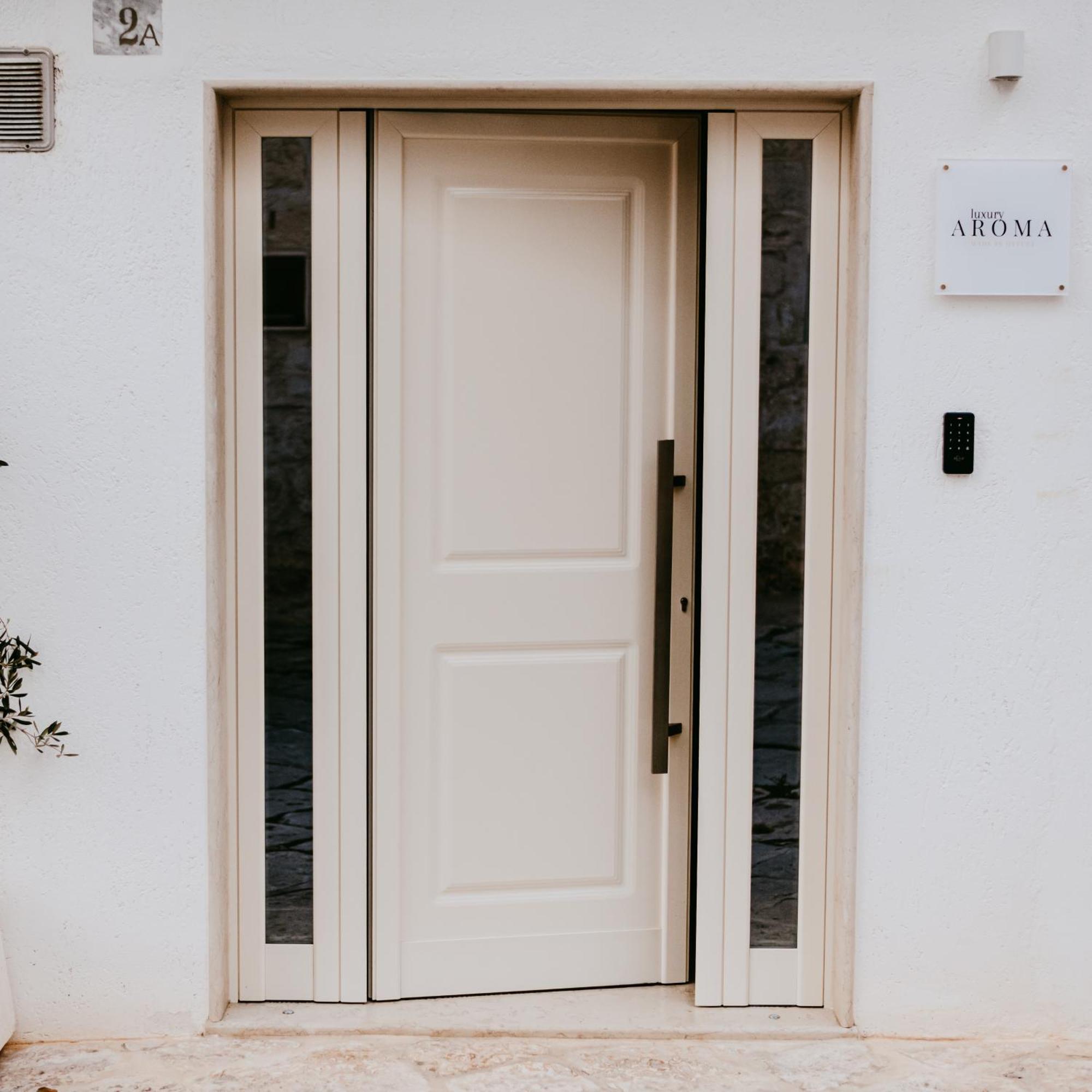 מלון אוסטוני Aroma Luxury מראה חיצוני תמונה